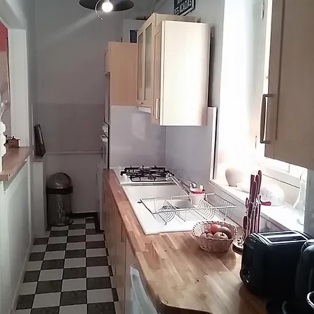 La Victoria -vieille Ville&pépinière -50m2 Appartamento *